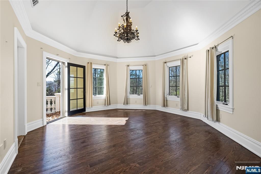 105 Chestnut Ridge Road