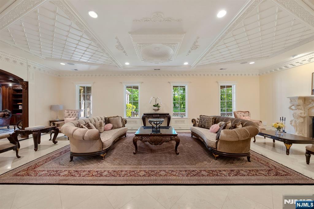 105 Chestnut Ridge Road