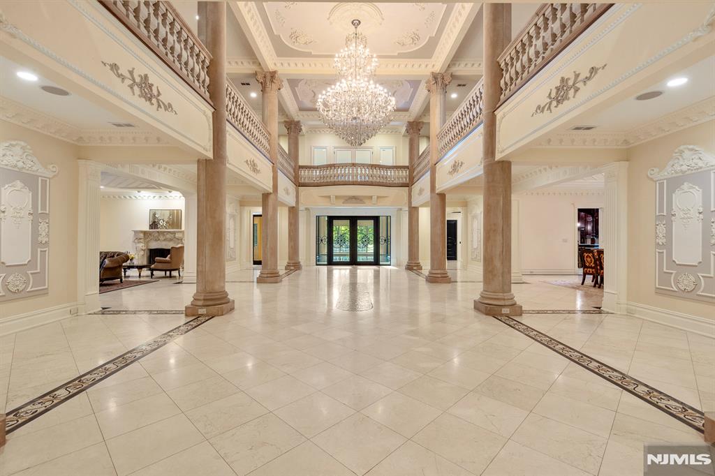 105 Chestnut Ridge Road