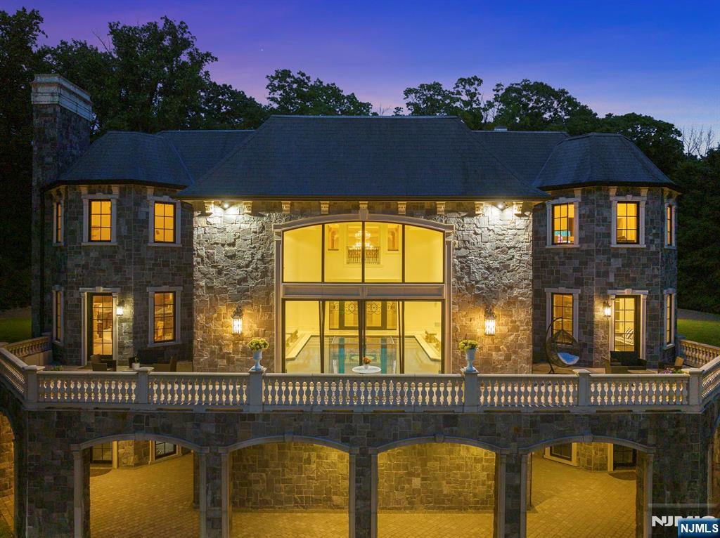 105 Chestnut Ridge Road