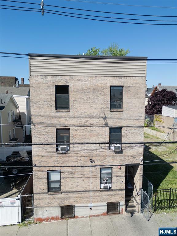 35 Columbia Avenue