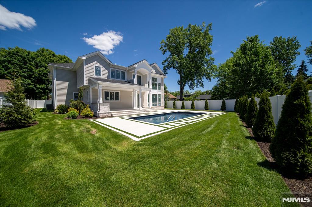 92 Oliver Road