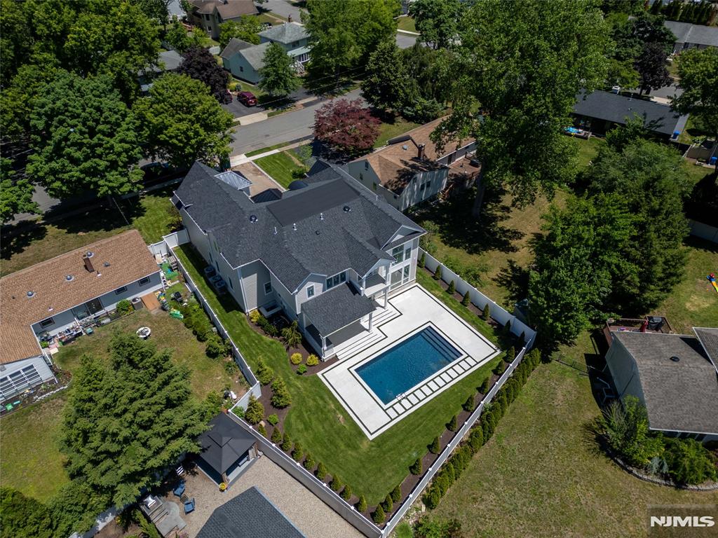 92 Oliver Road