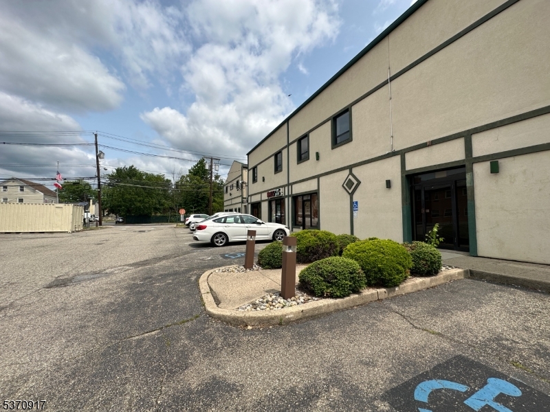 451 Main St
