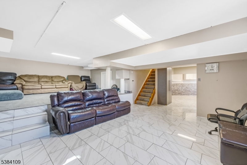 207 Eileen Dr