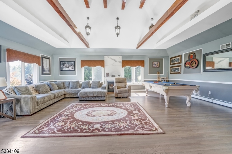 207 Eileen Dr