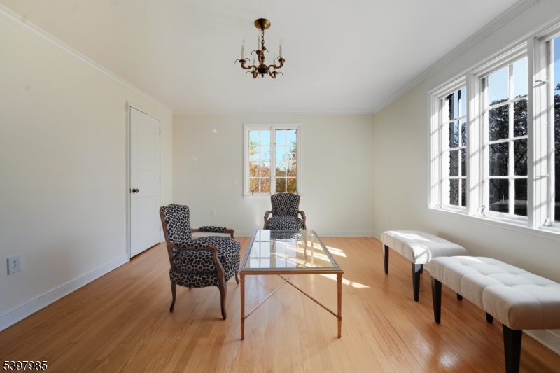 18 Pepperidge Tree Ter