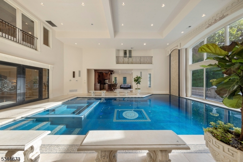 105 Chestnut Ridge Rd