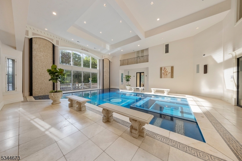 105 Chestnut Ridge Rd