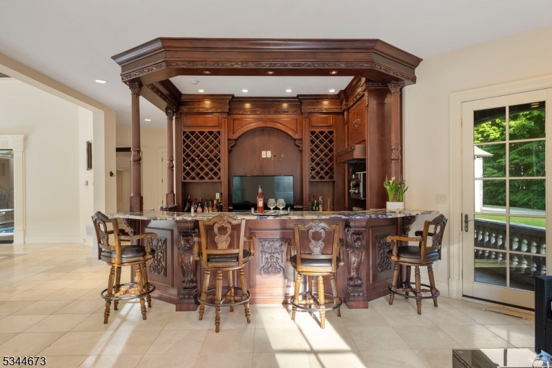 105 Chestnut Ridge Rd