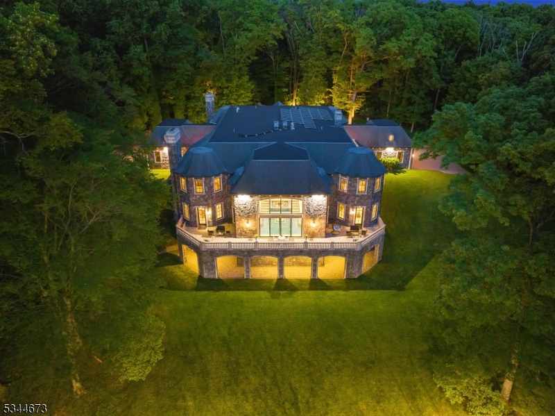 105 Chestnut Ridge Rd