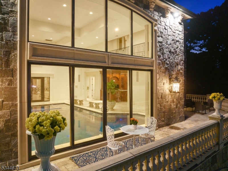 105 Chestnut Ridge Rd