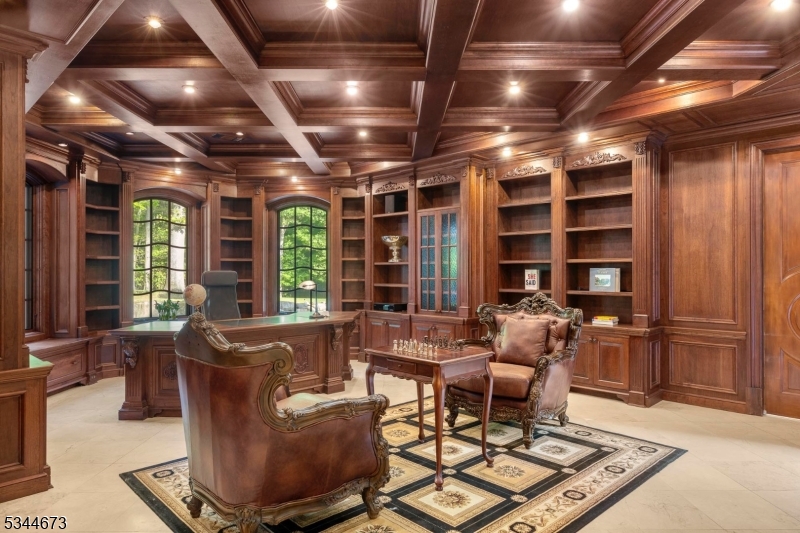 105 Chestnut Ridge Rd