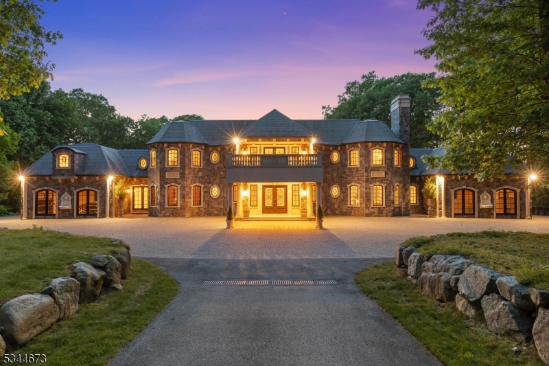 105 Chestnut Ridge Rd