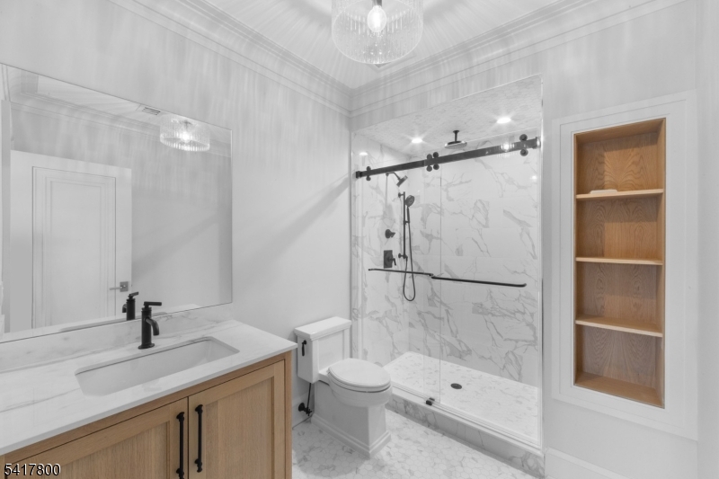 104 Chestnut Ridge Rd