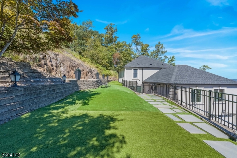 207 Eileen Dr