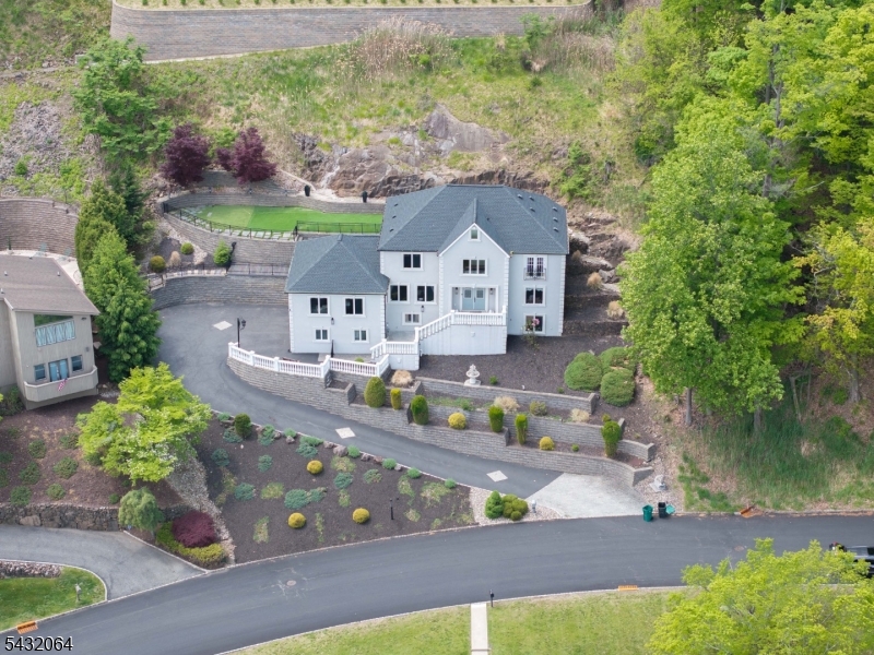 207 Eileen Dr