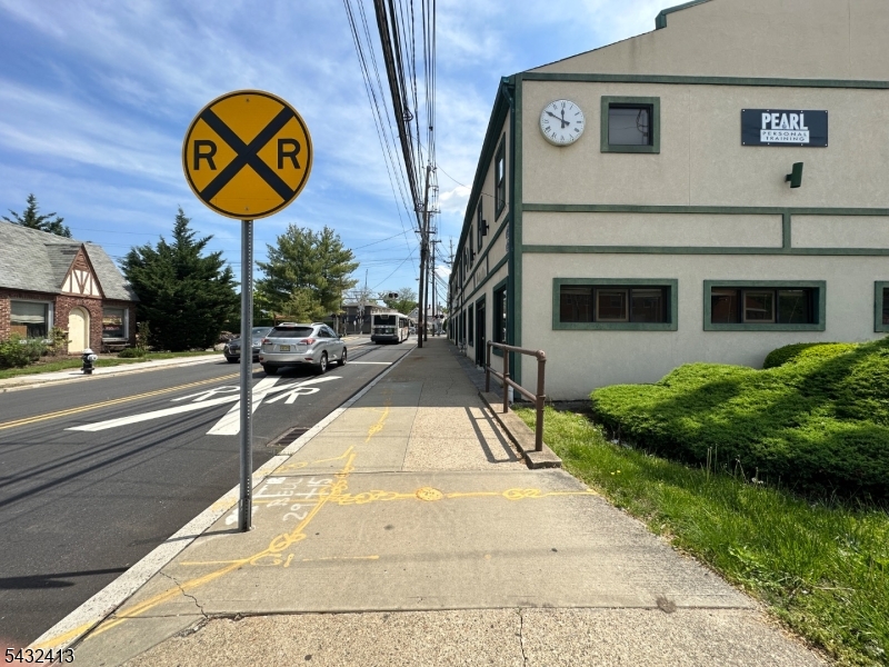451 Main St