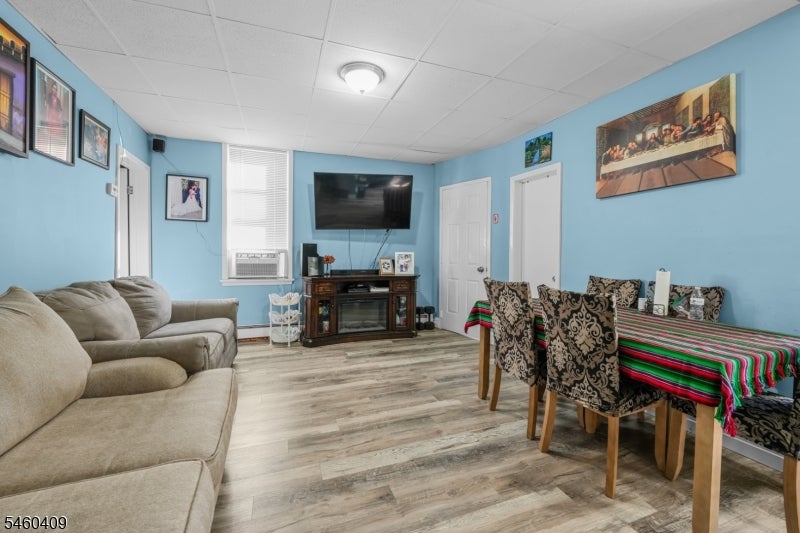 130 Garfield Ave
