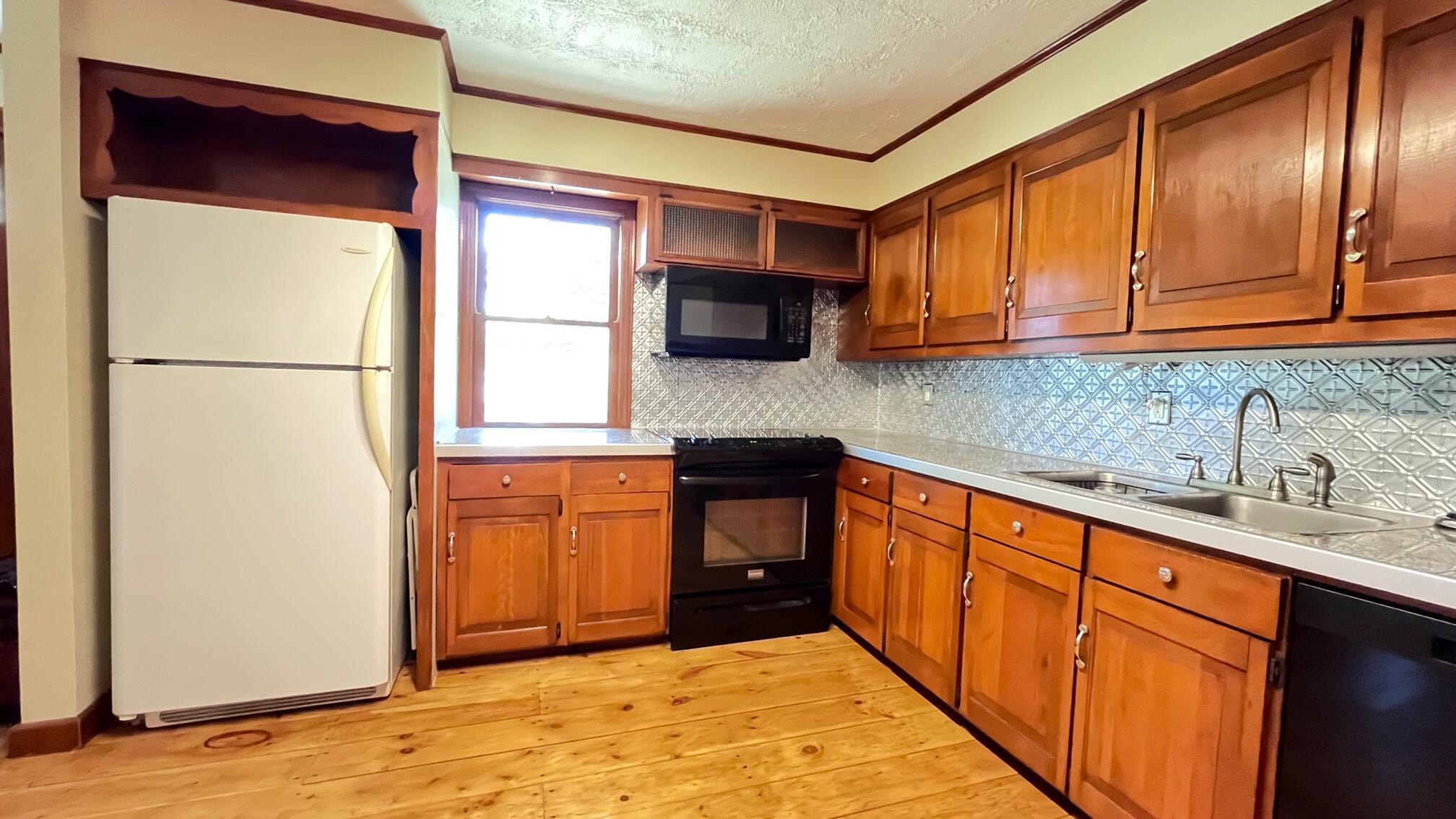 104 N Stagecoach Road