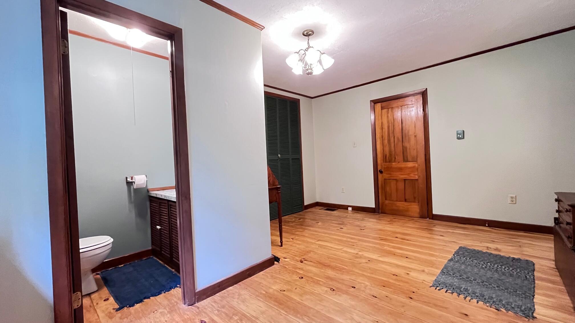 104 N Stagecoach Road