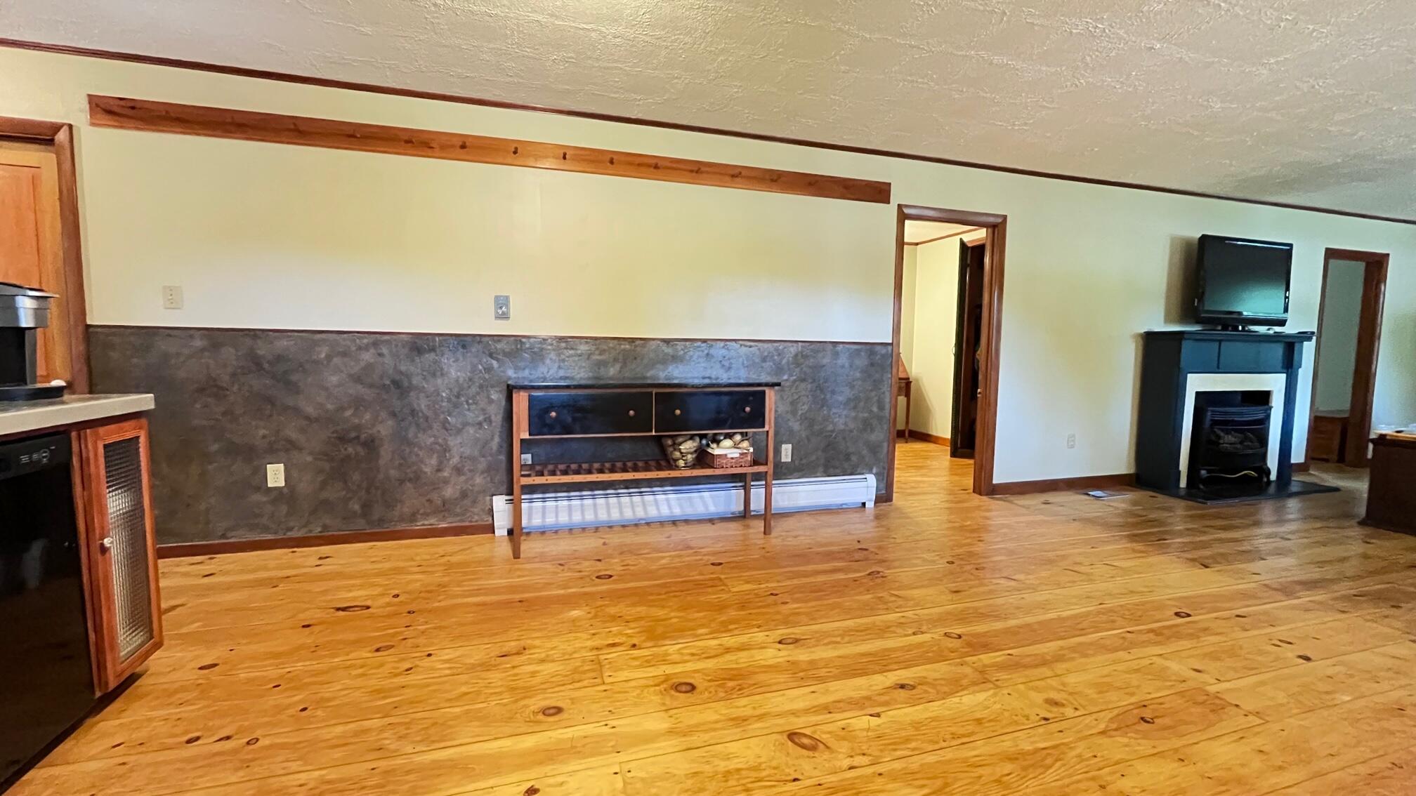 104 N Stagecoach Road