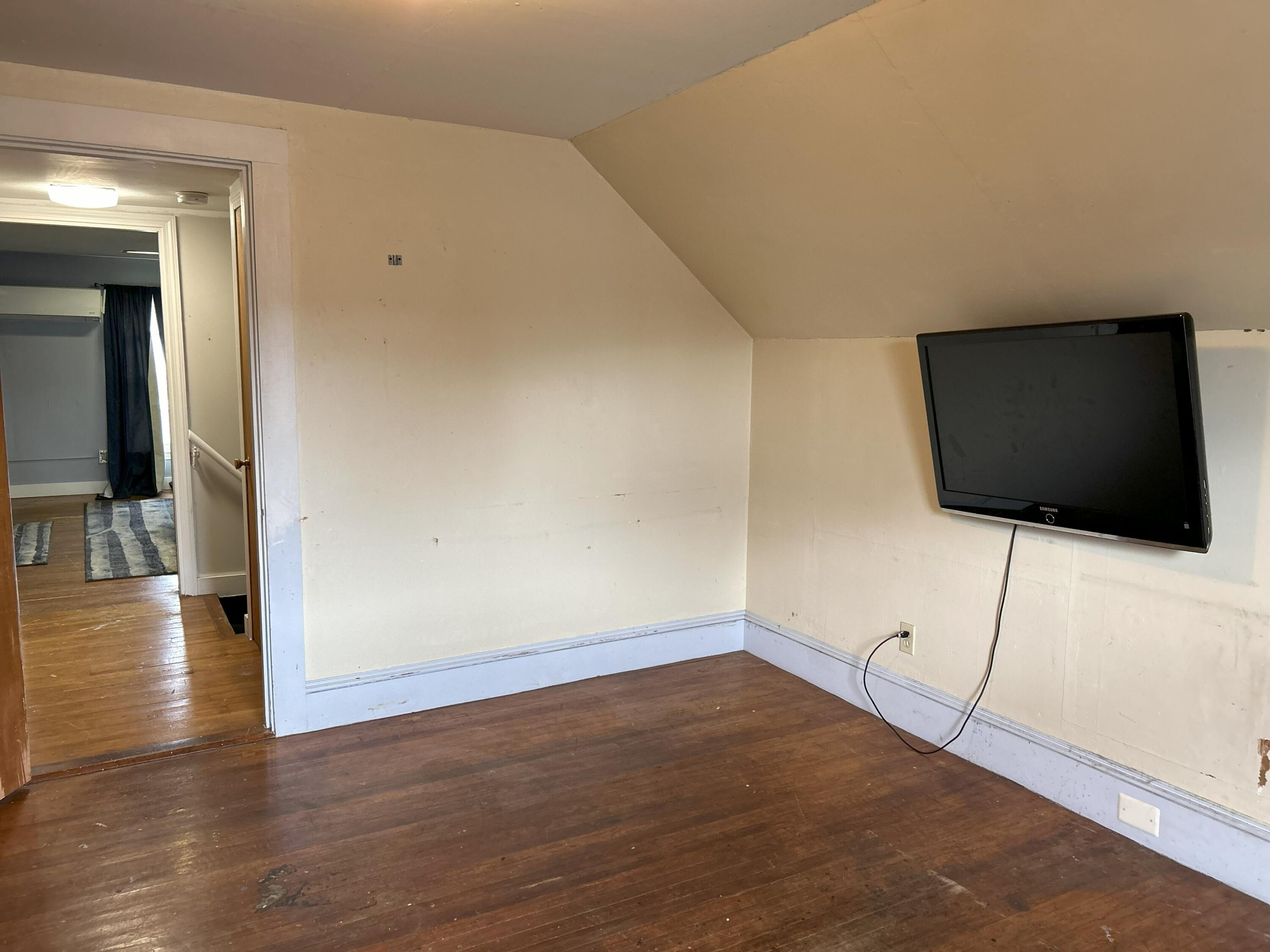 56-58 Pearl Street, 56, 58