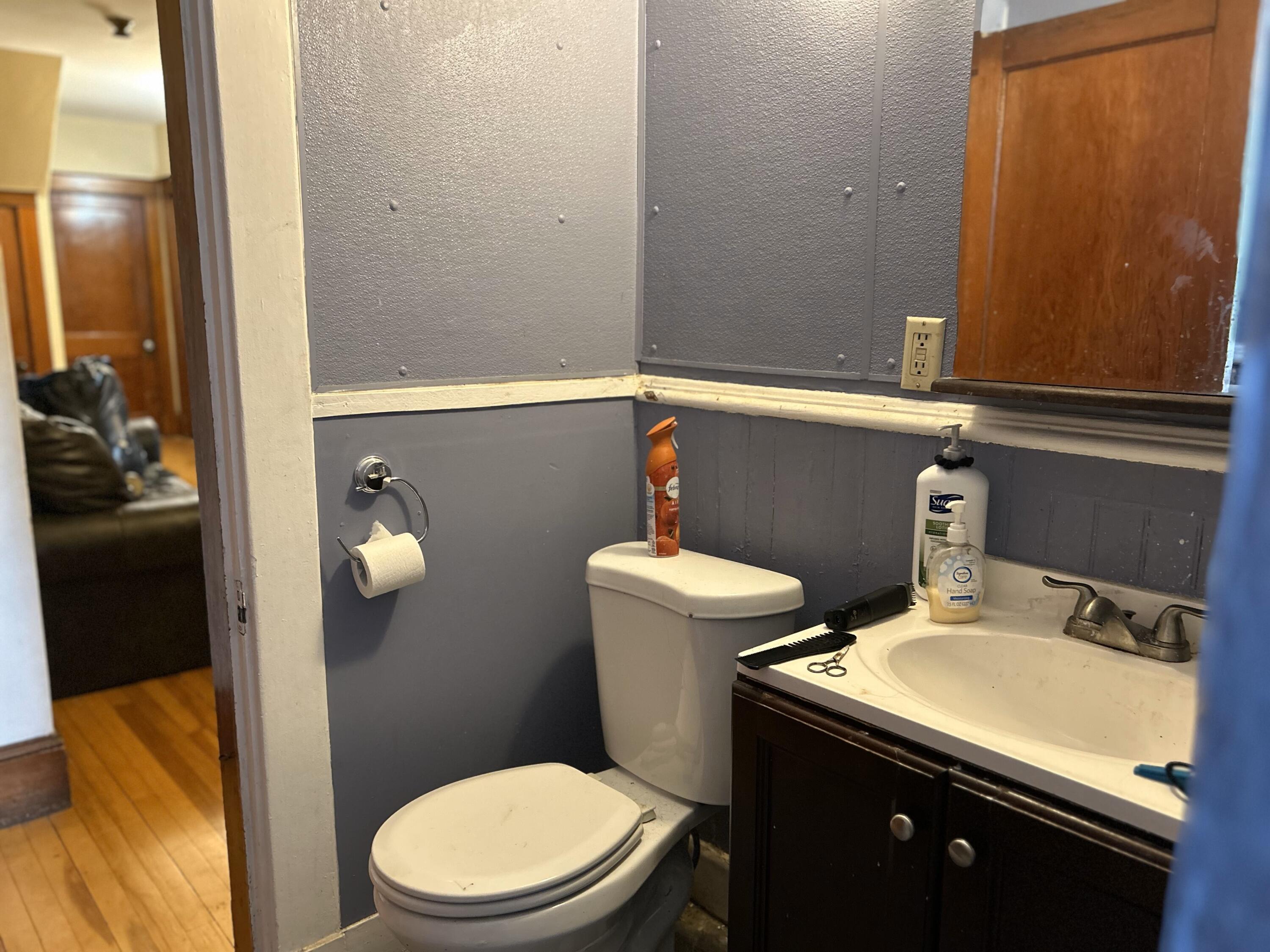 56-58 Pearl Street, 56, 58