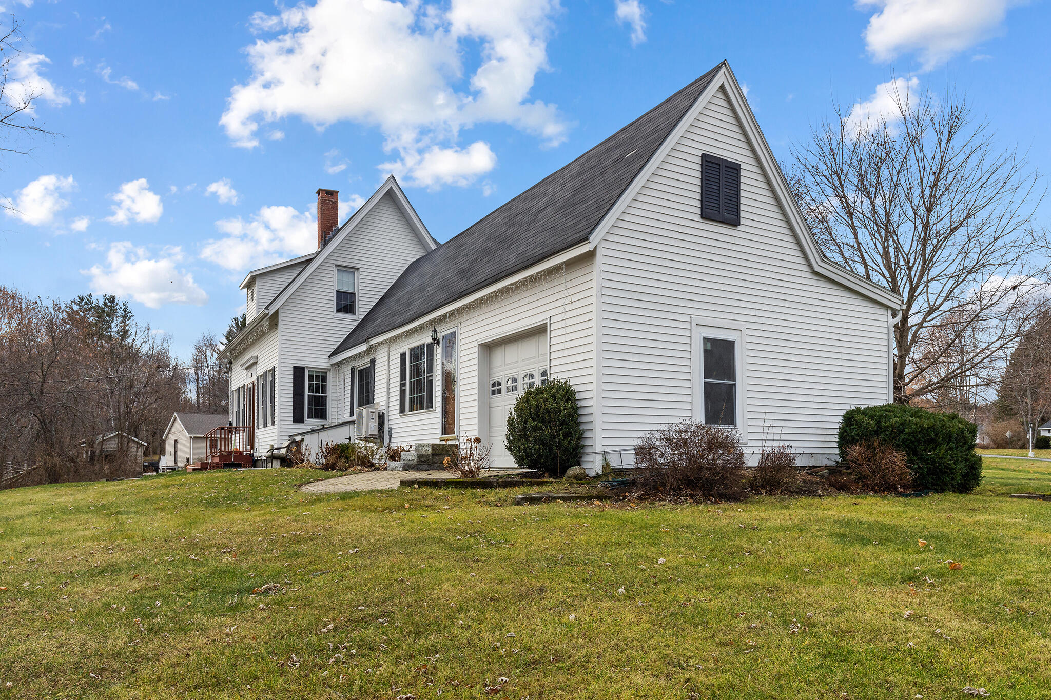 544 Main Road N
