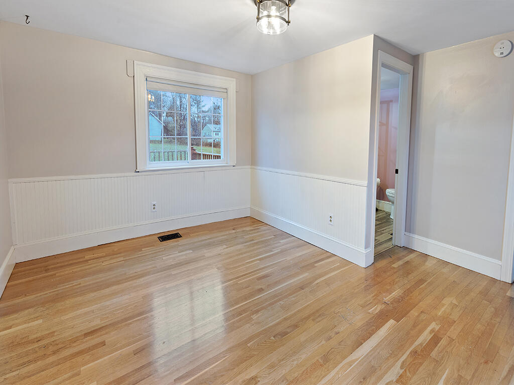 544 Main Road N