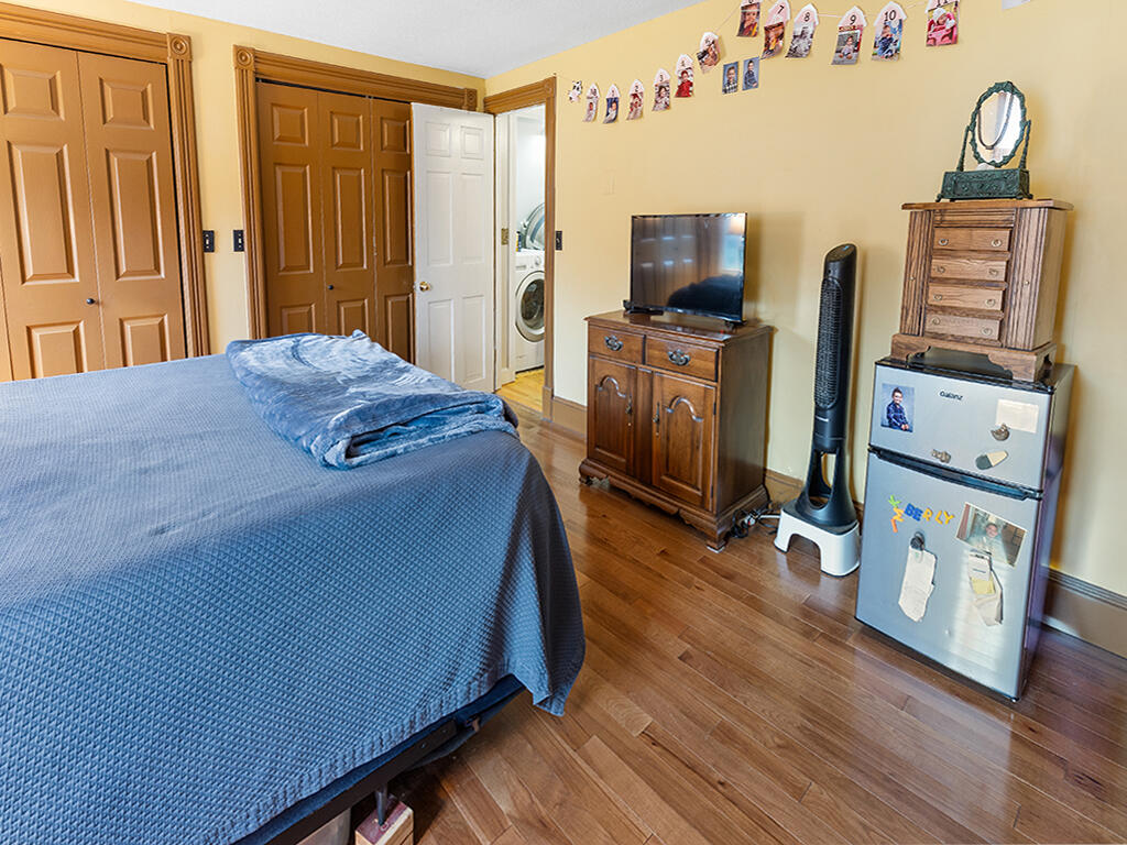 544 Main Road N