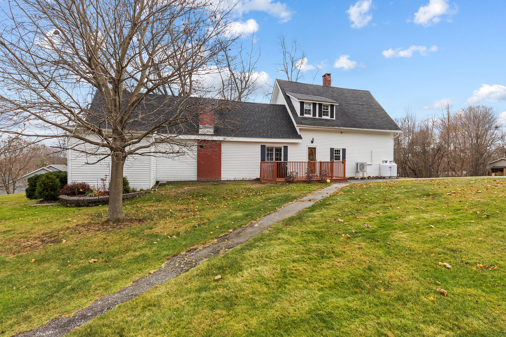 544 Main Road N