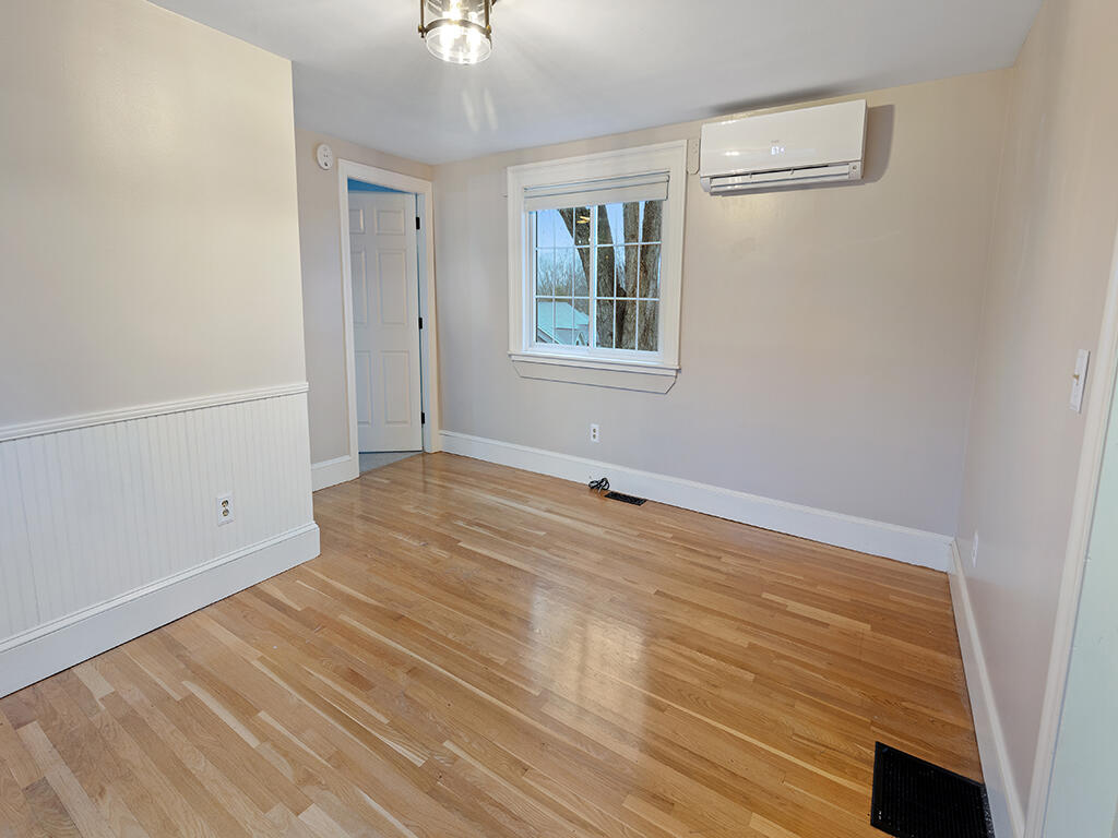 544 Main Road N
