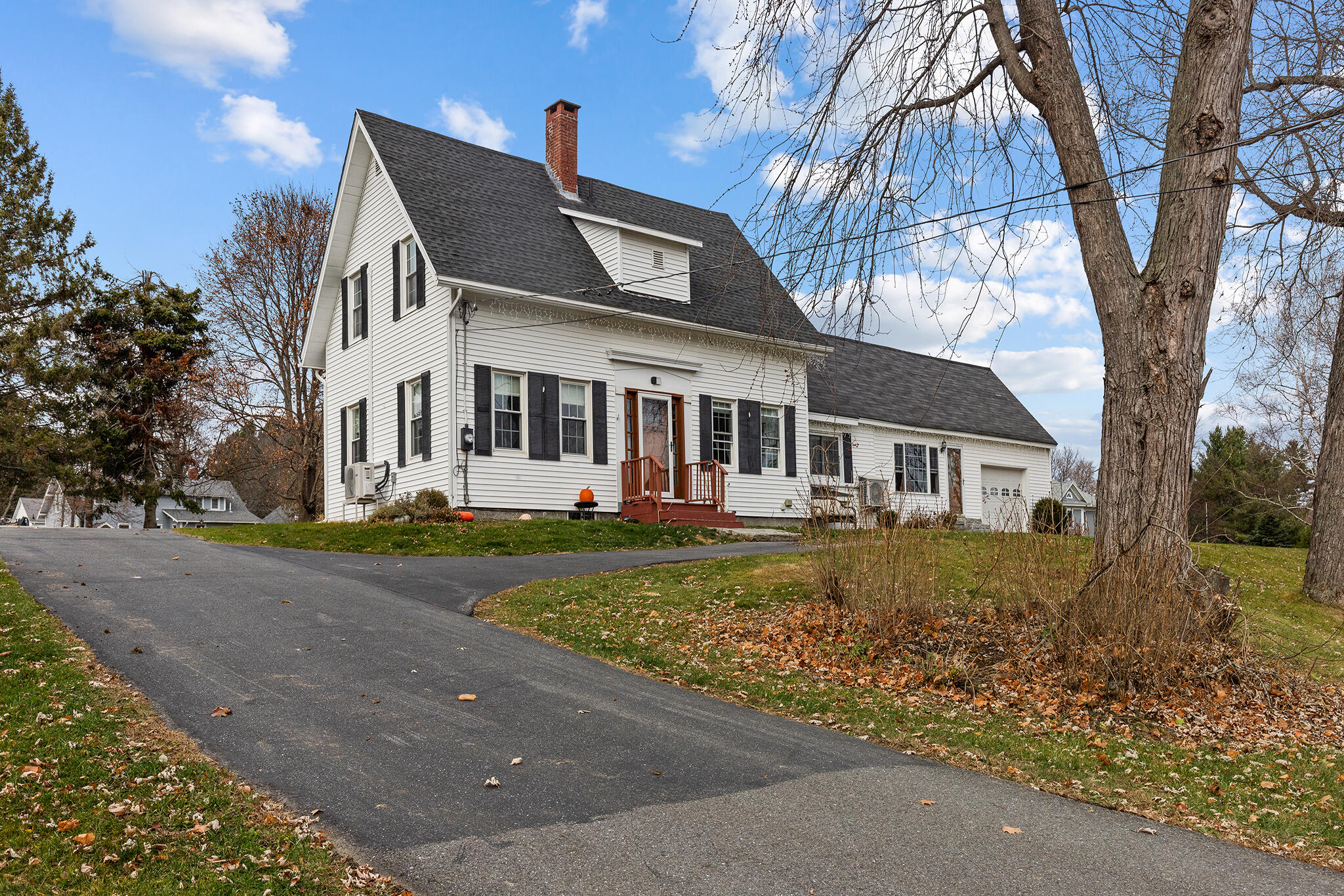 544 Main Road N