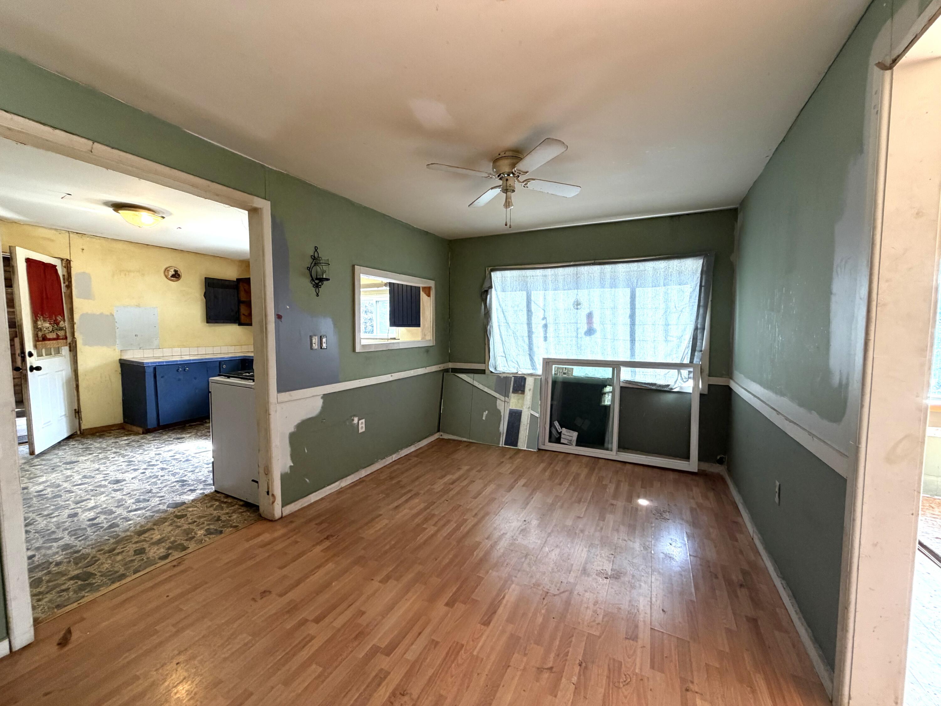 296 Valley Avenue Road