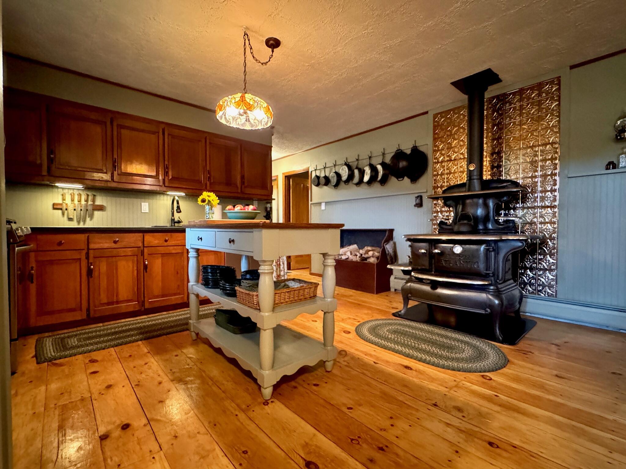 104 N Stagecoach Road