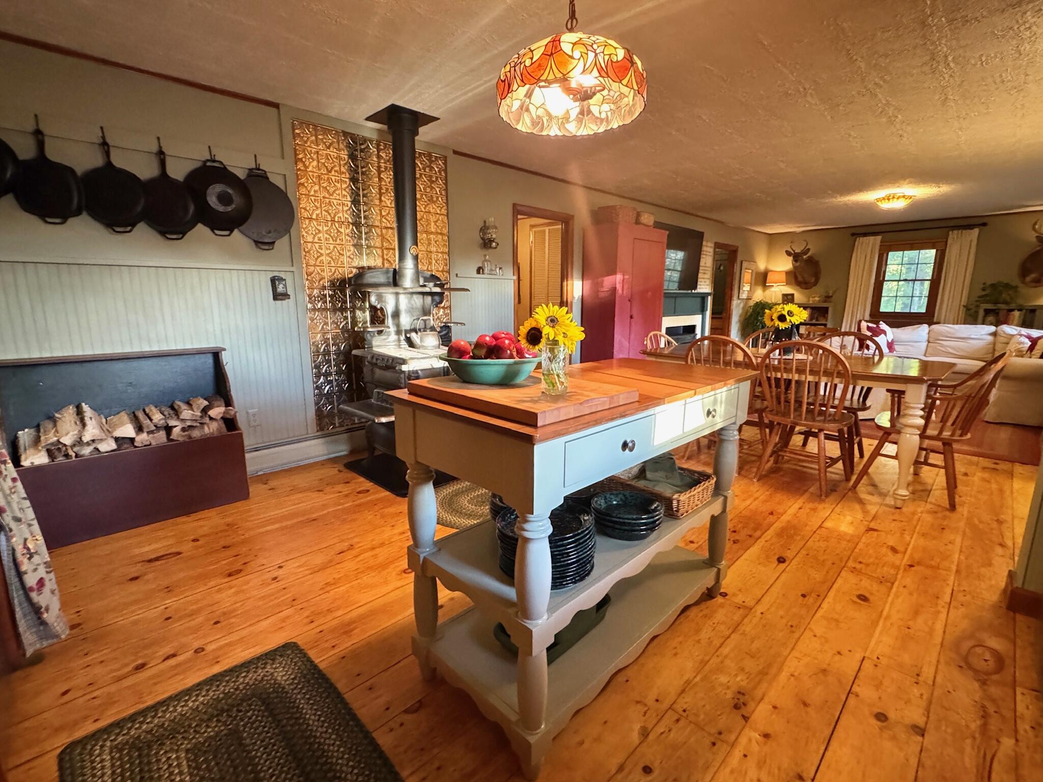 104 N Stagecoach Road