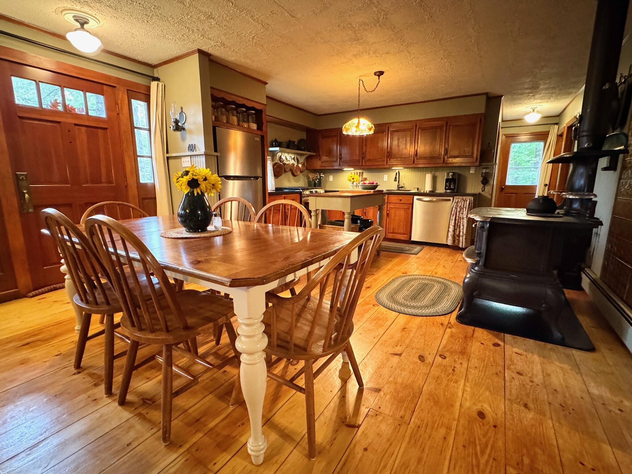 104 N Stagecoach Road