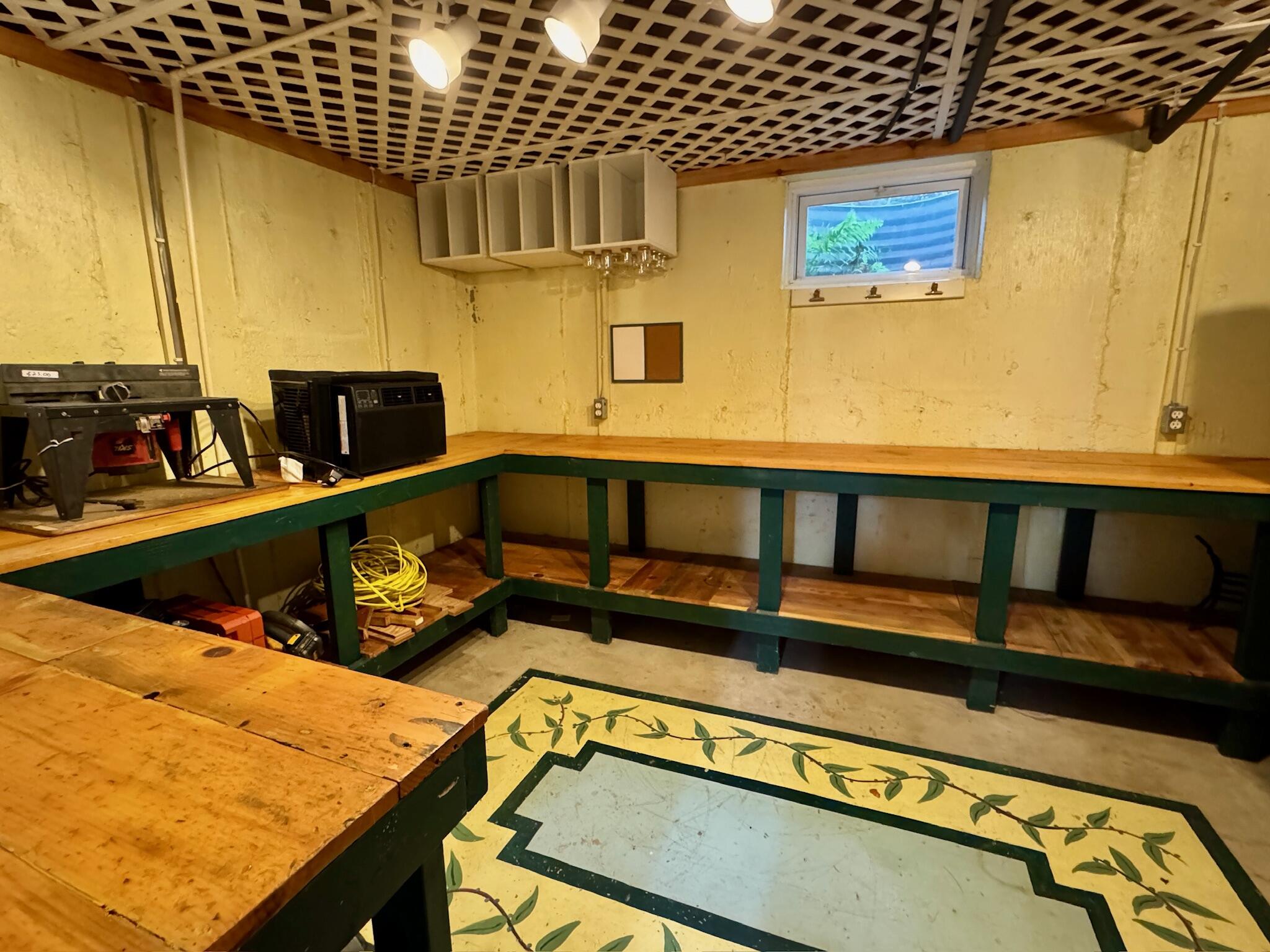 104 N Stagecoach Road