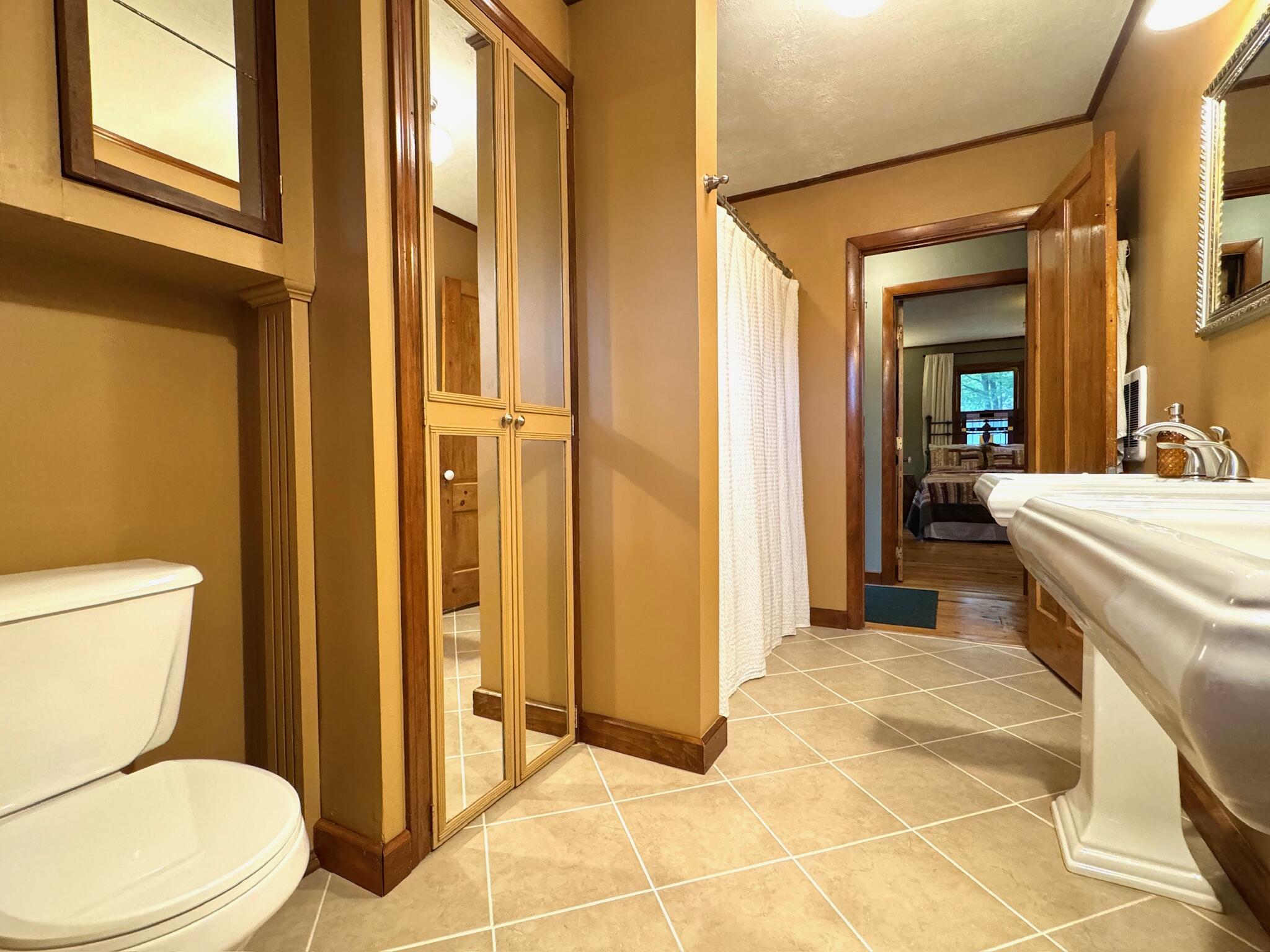 104 N Stagecoach Road