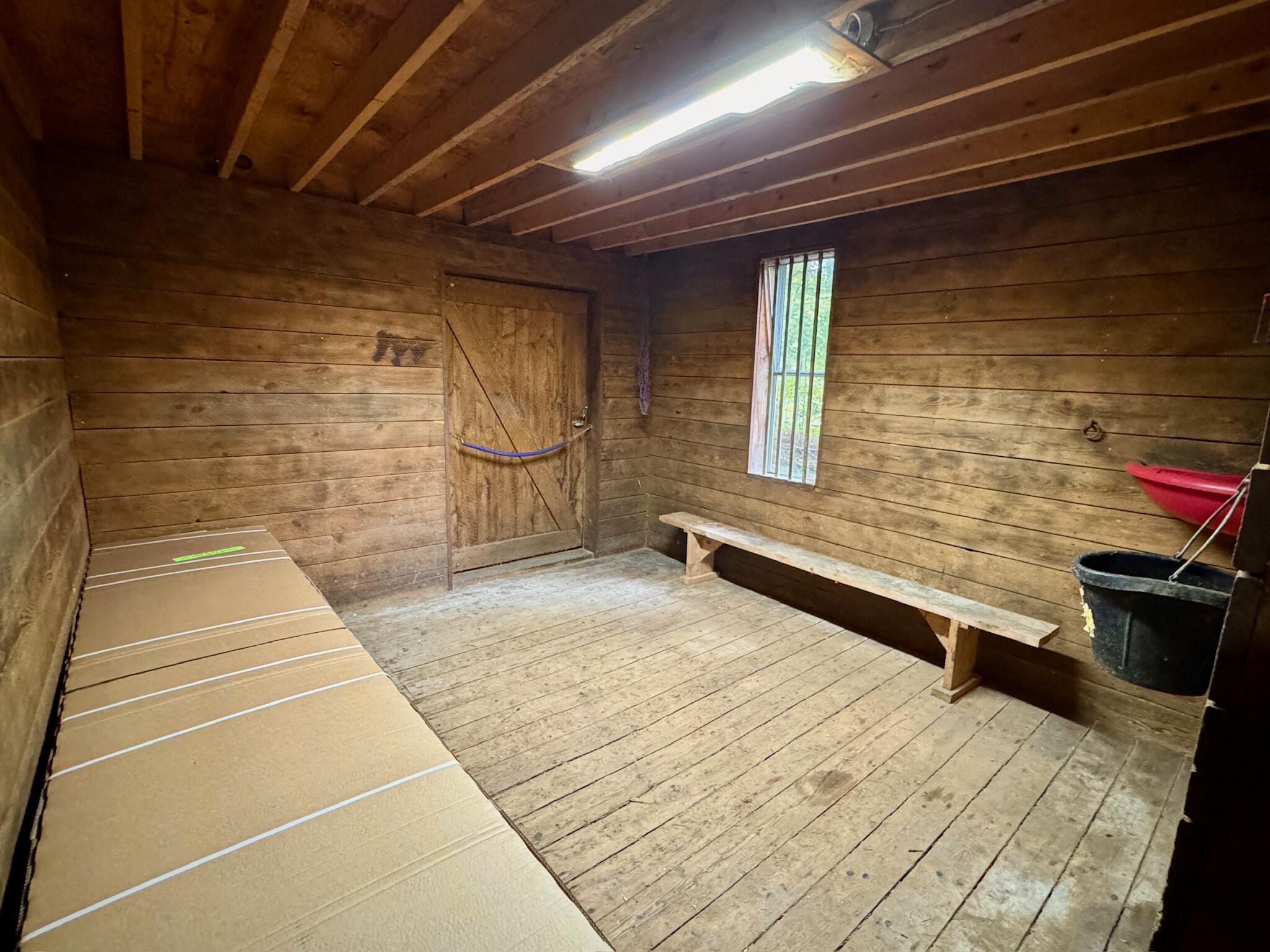 104 N Stagecoach Road