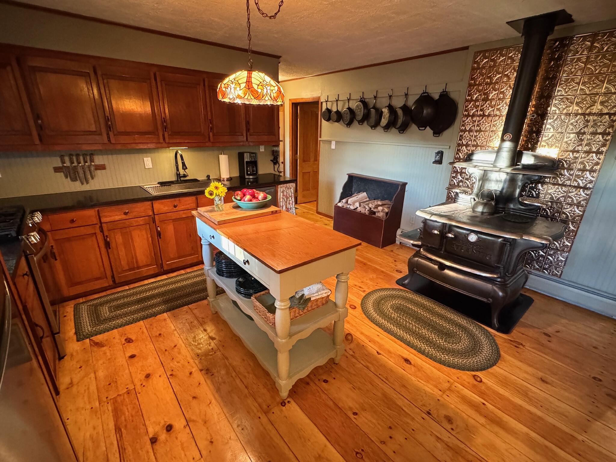 104 N Stagecoach Road