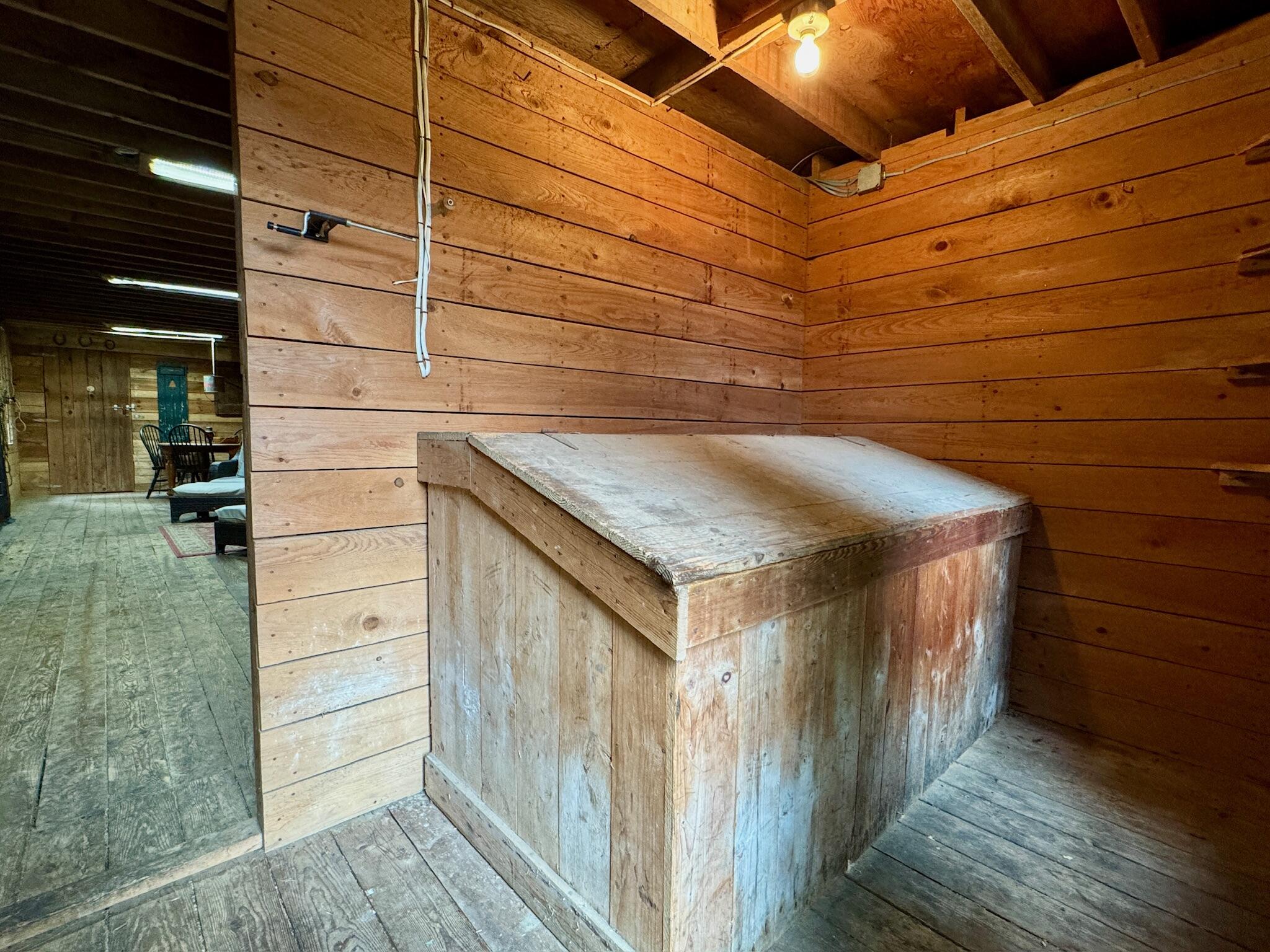 104 N Stagecoach Road