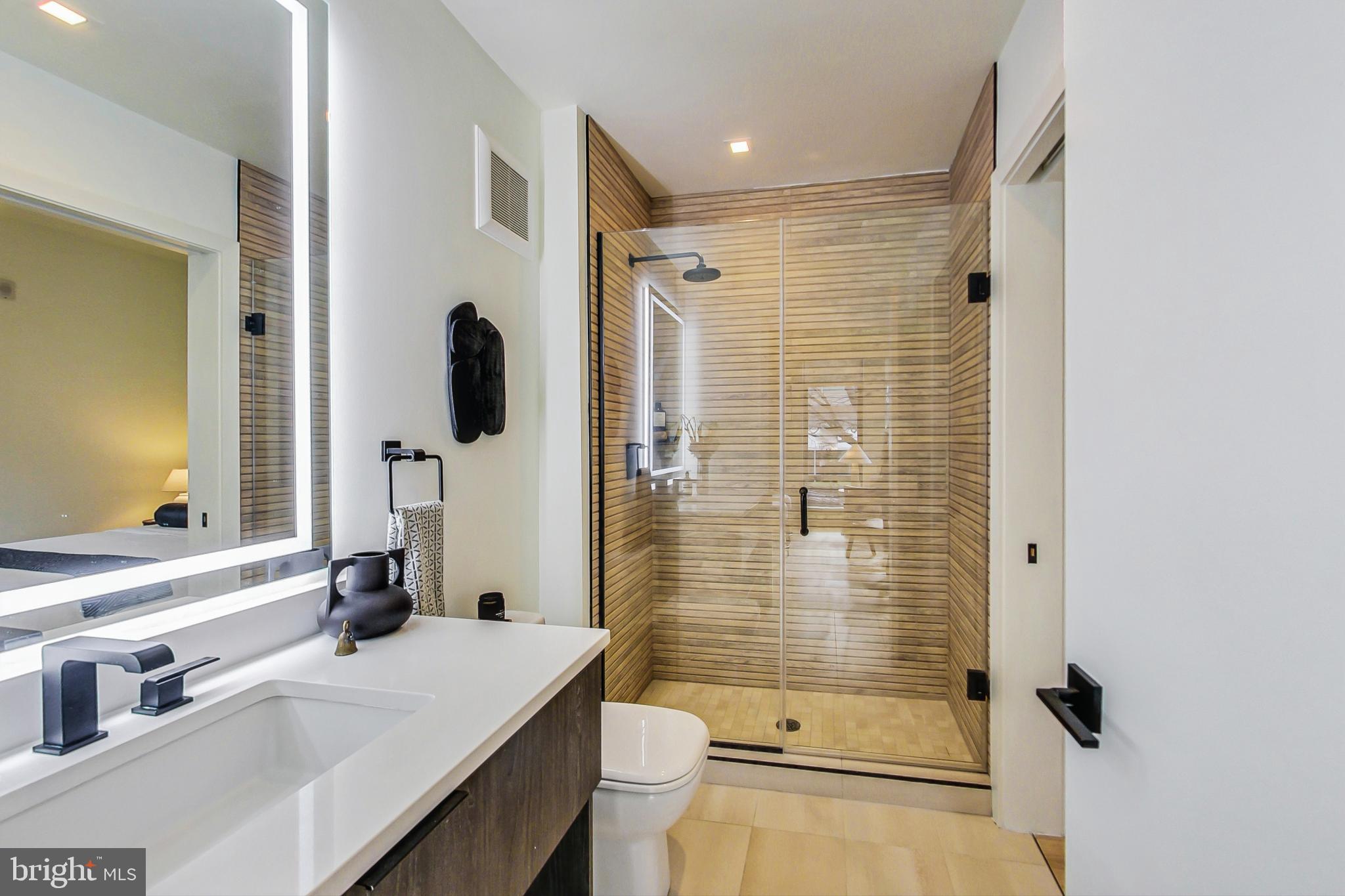 801 N St NW #101