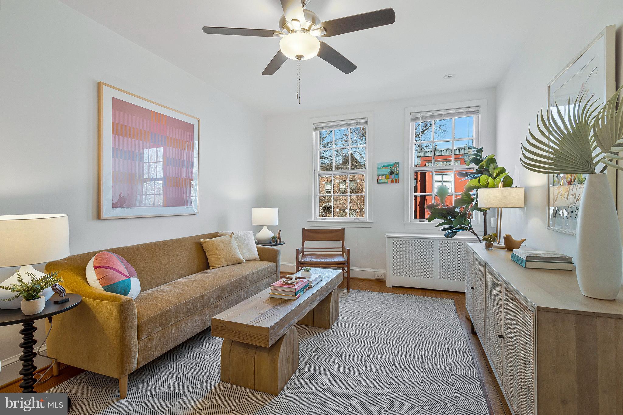 1131-1133 G St NE