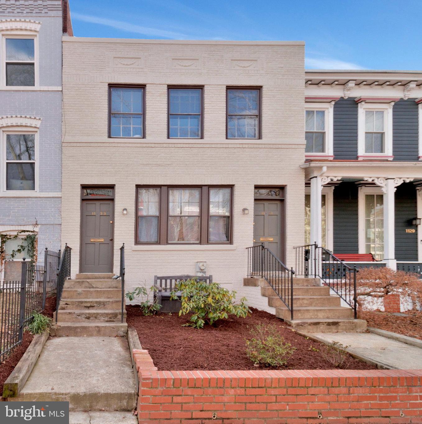 1131-1133 G St NE