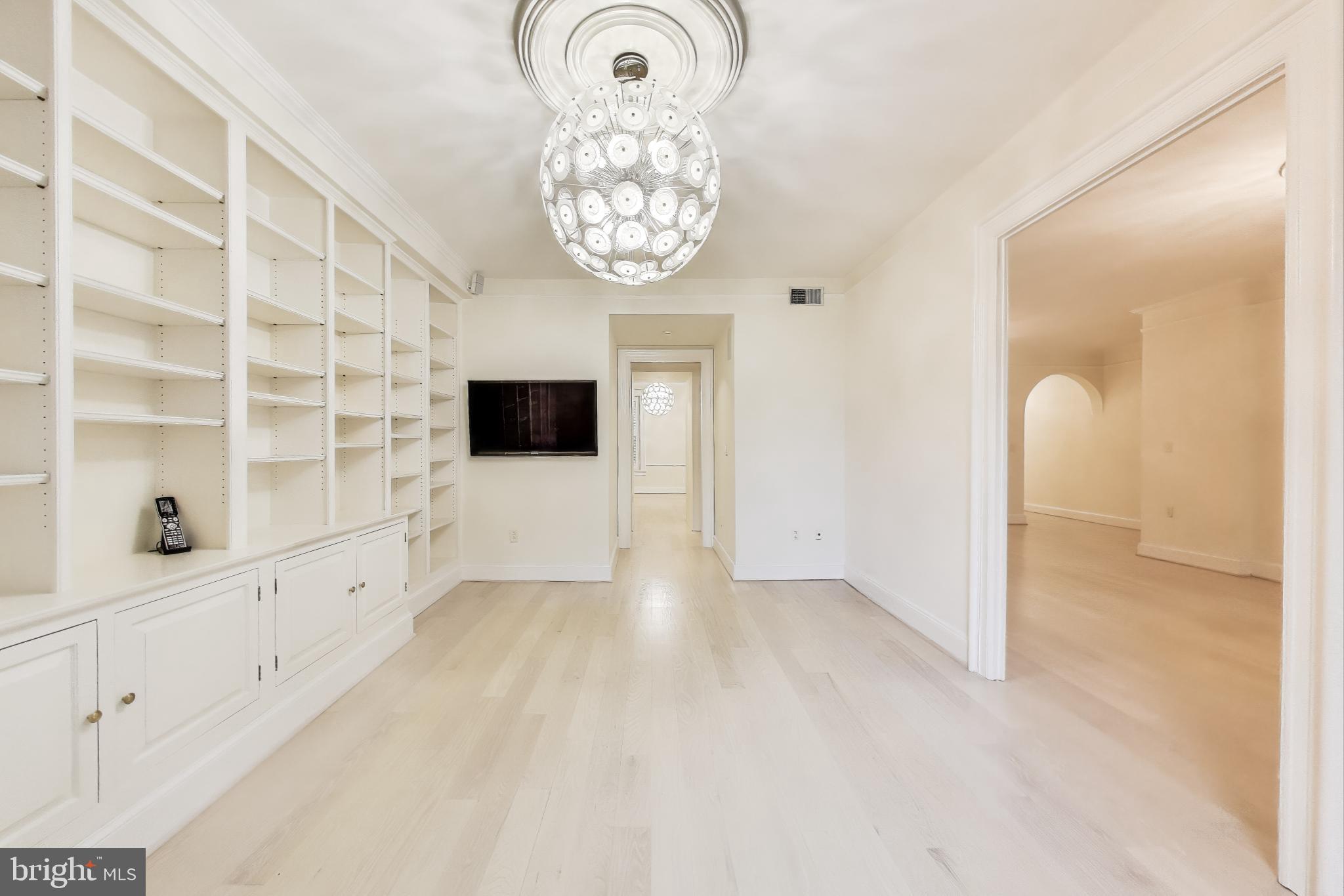 2022 COLUMBIA ROAD NW 202