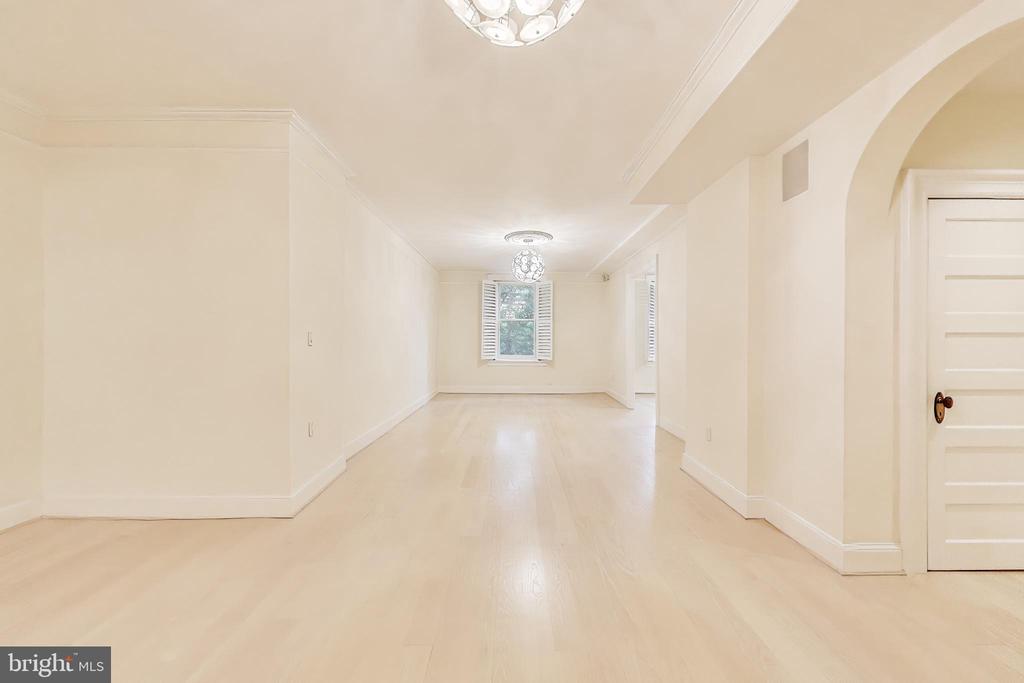 2022 COLUMBIA ROAD NW 202