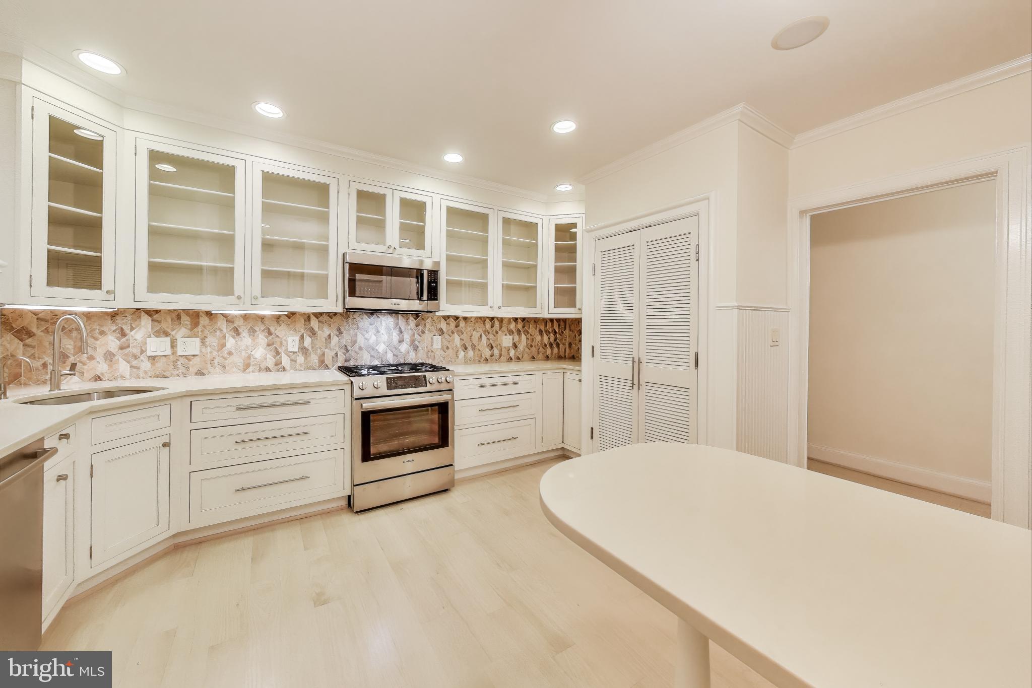 2022 COLUMBIA ROAD NW 202