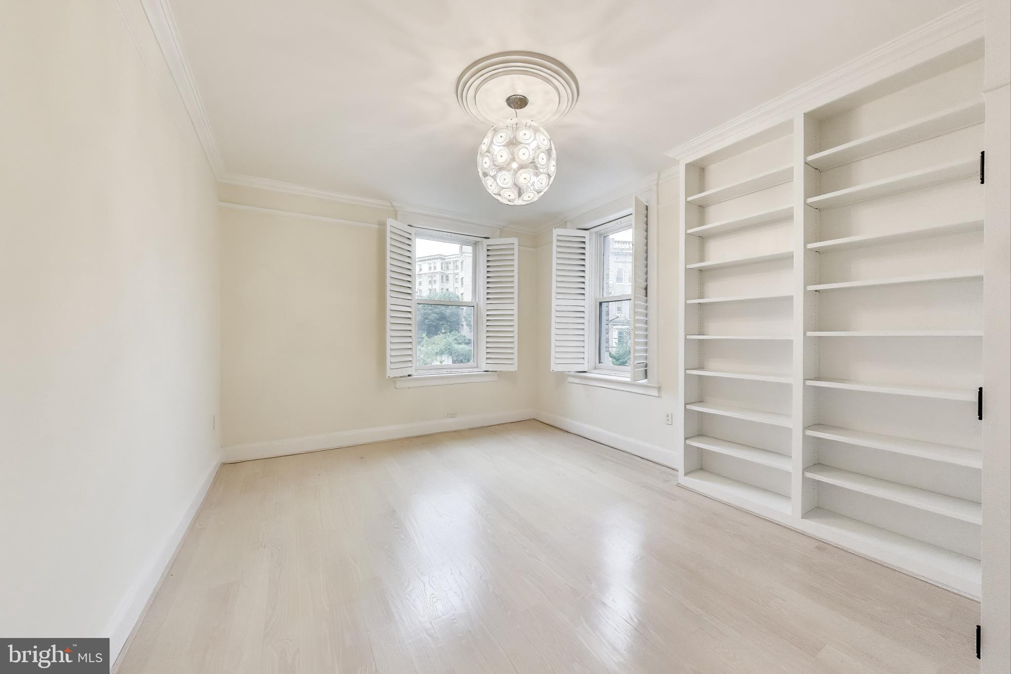 2022 COLUMBIA ROAD NW 202